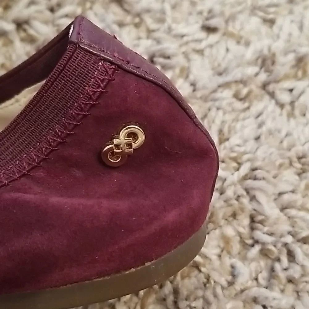 Cole Haan maroon suede flats size 6.5 - Picture 2 of 7